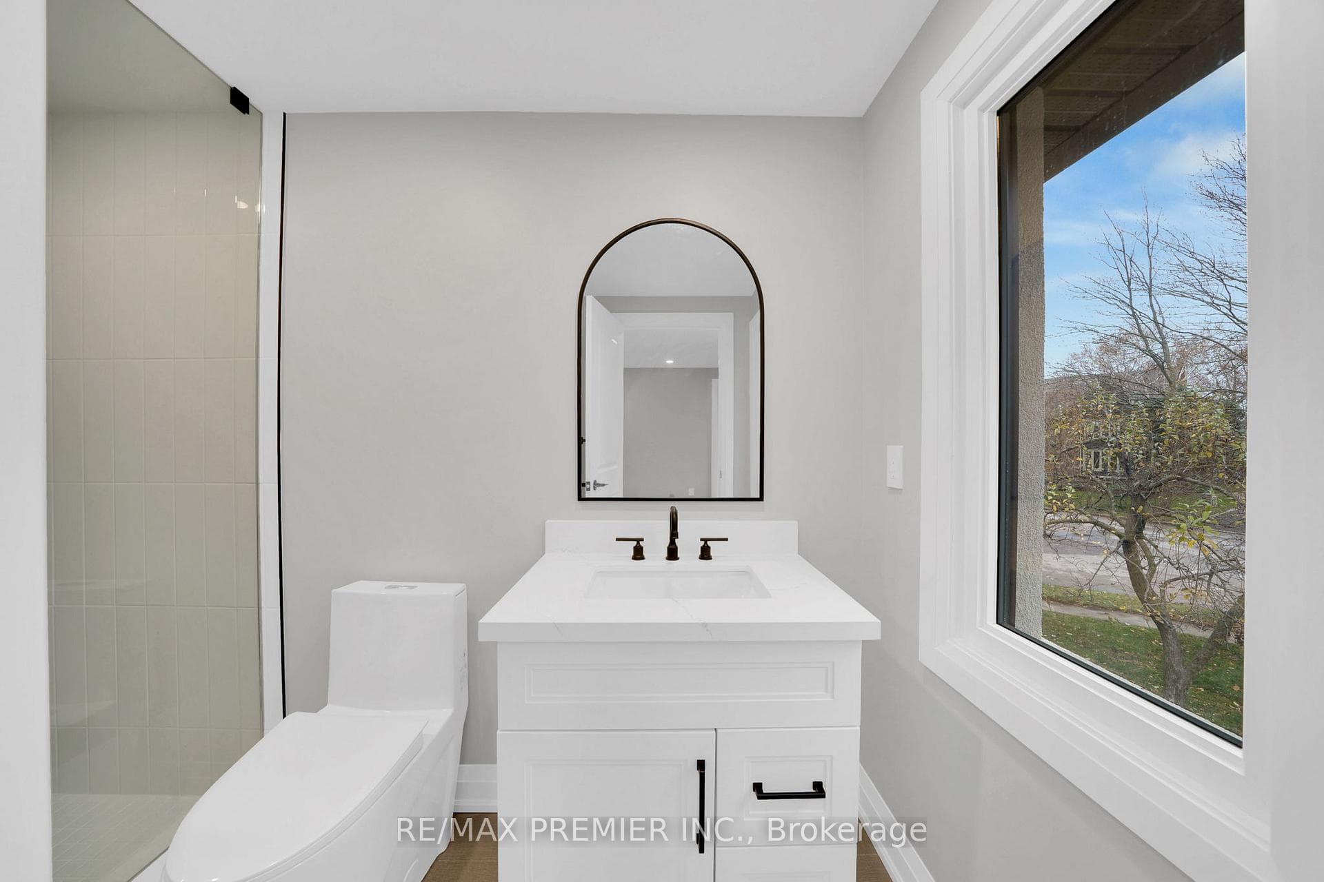 3259 Shelburne Place photo 30