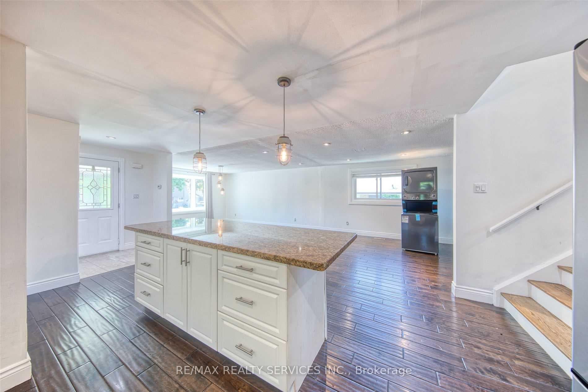 88 Clover Ridge Drive photo 15