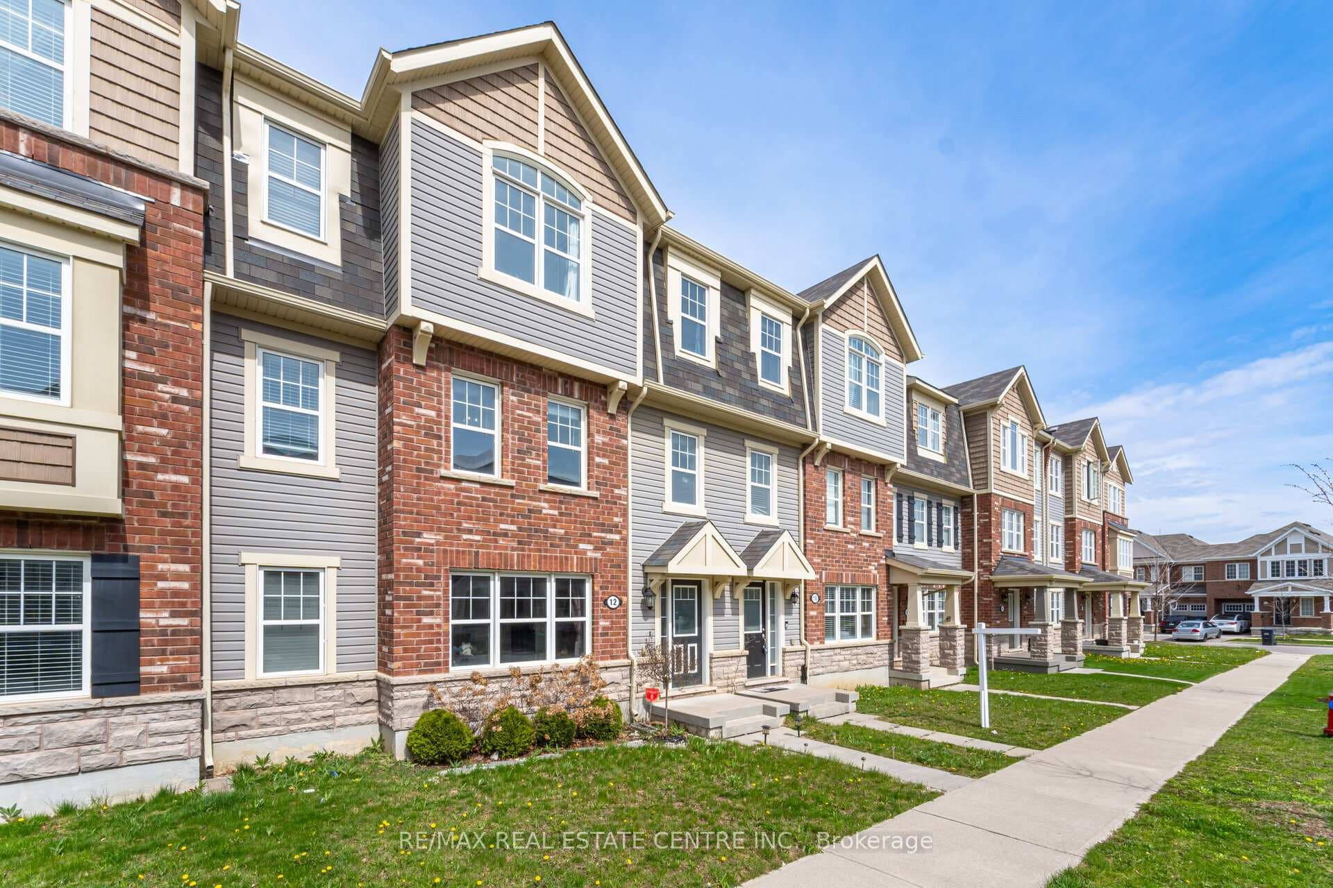 12 Metro Crescent photo 2