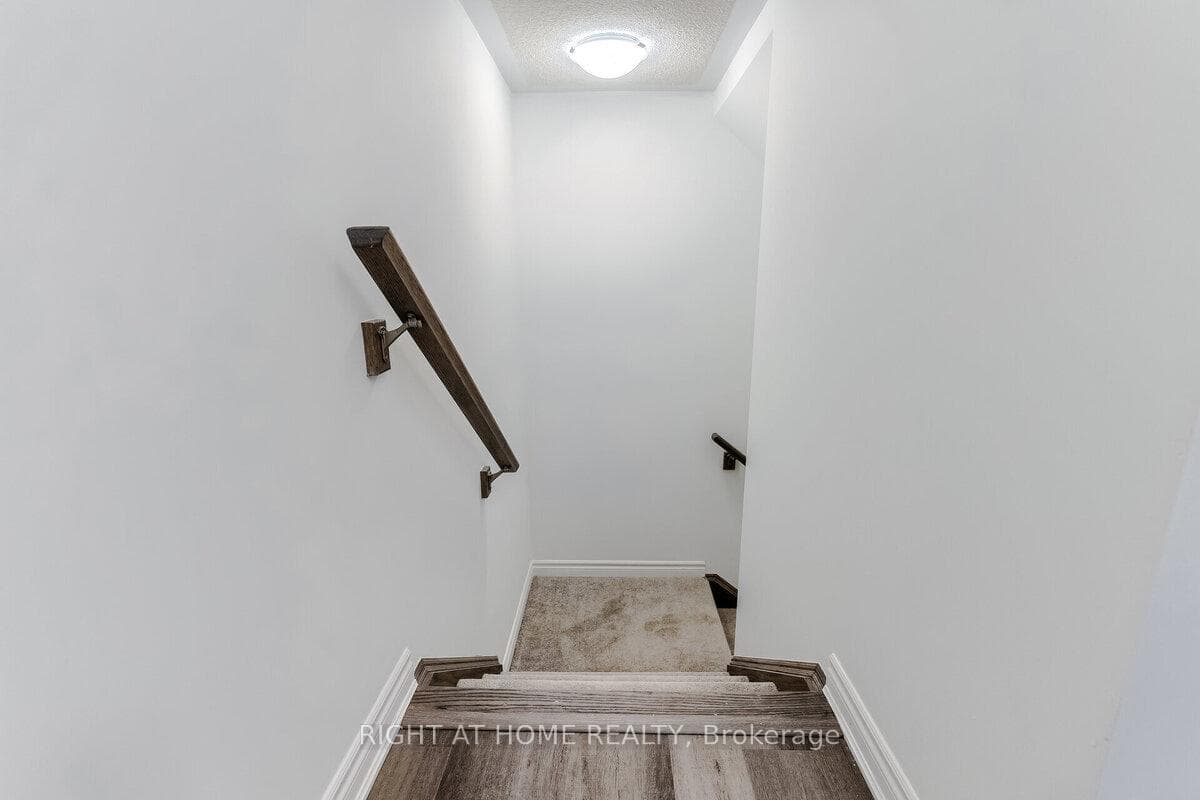 578 Bellflower Court photo 7