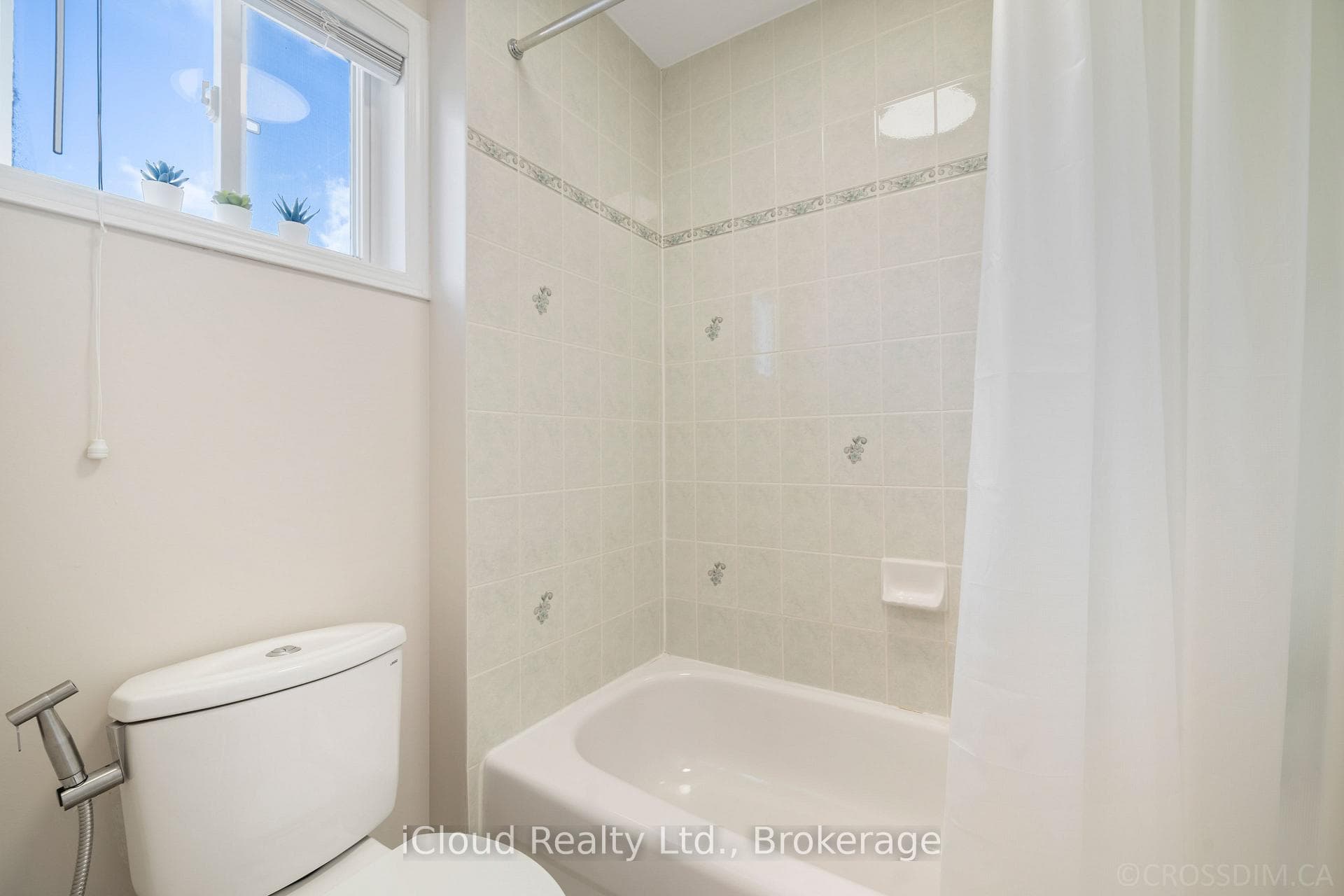 2nd Floor Bathroom