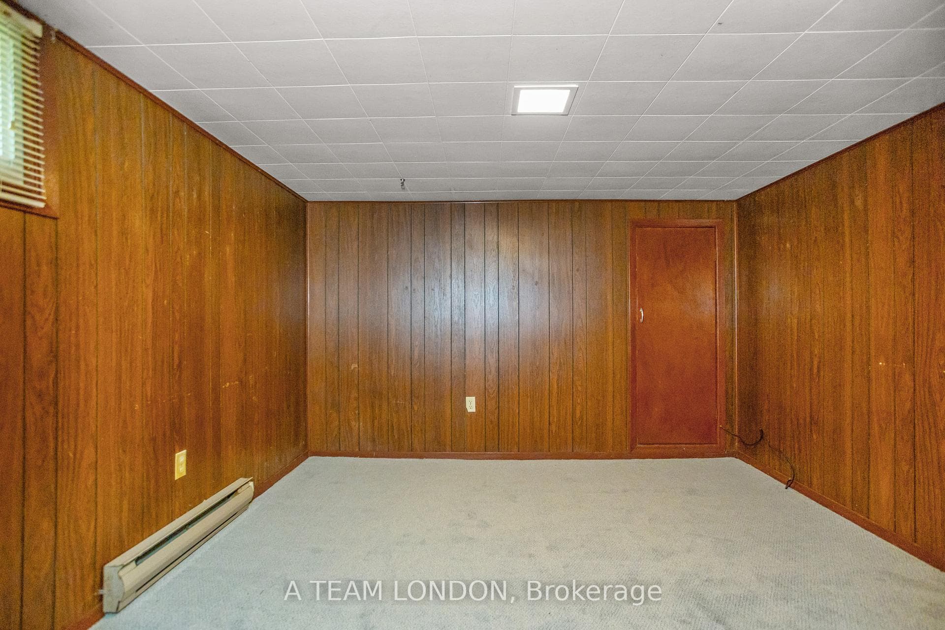 1871 Parkhurst Avenue photo 22