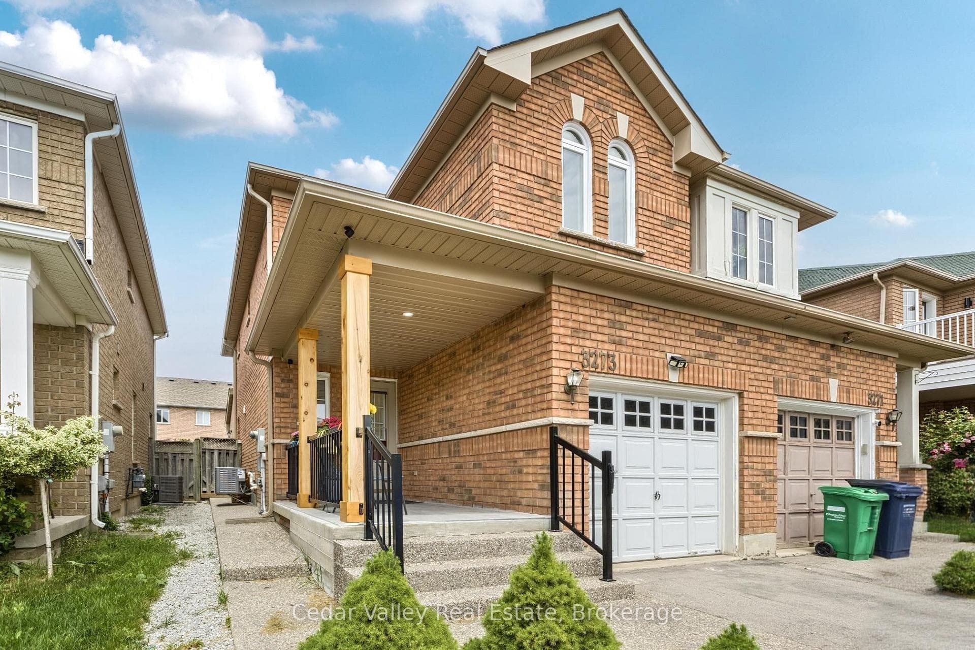 3273 Carabella Way photo 2