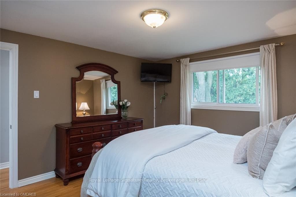 1252 TYRRELL Road photo 15