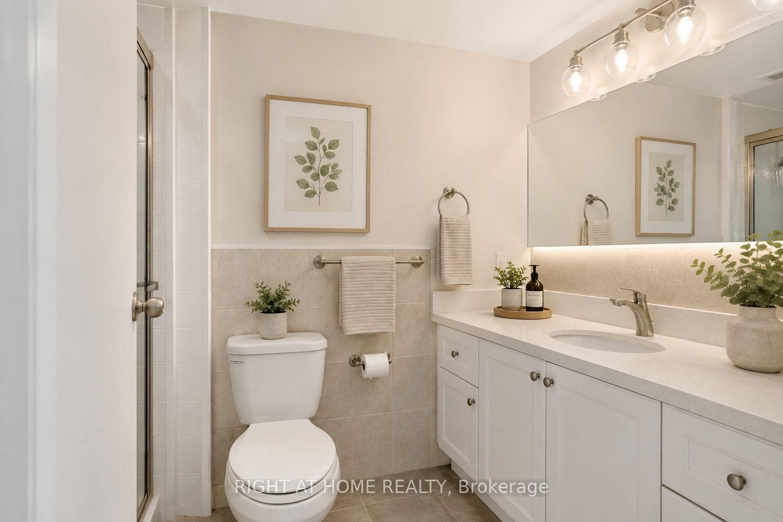 3650 Kaneff Crescent Unit 2507 photo 15