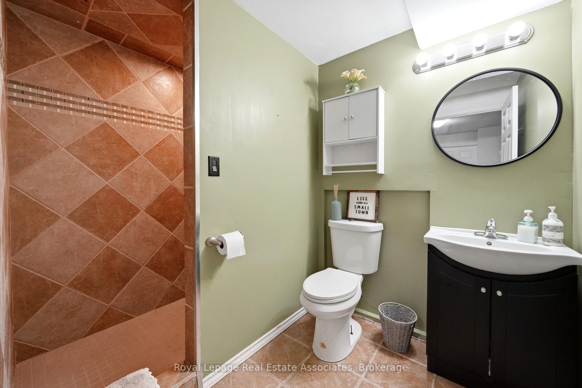 216 Fennel Street photo 25