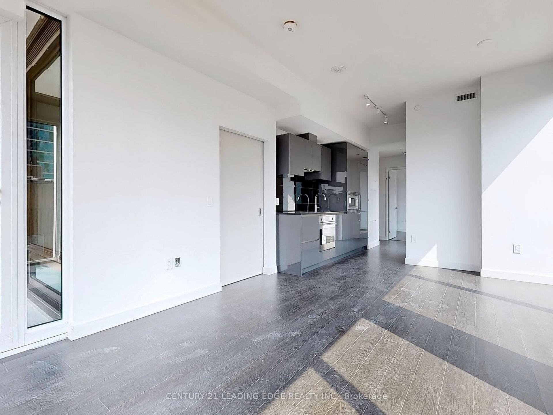 121 St Patrick Street Unit 1522 photo 7