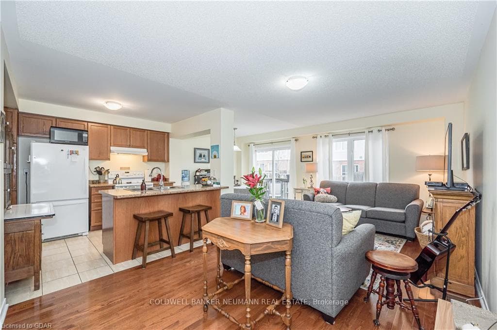 1035 Victoria Road Unit 16 photo 5