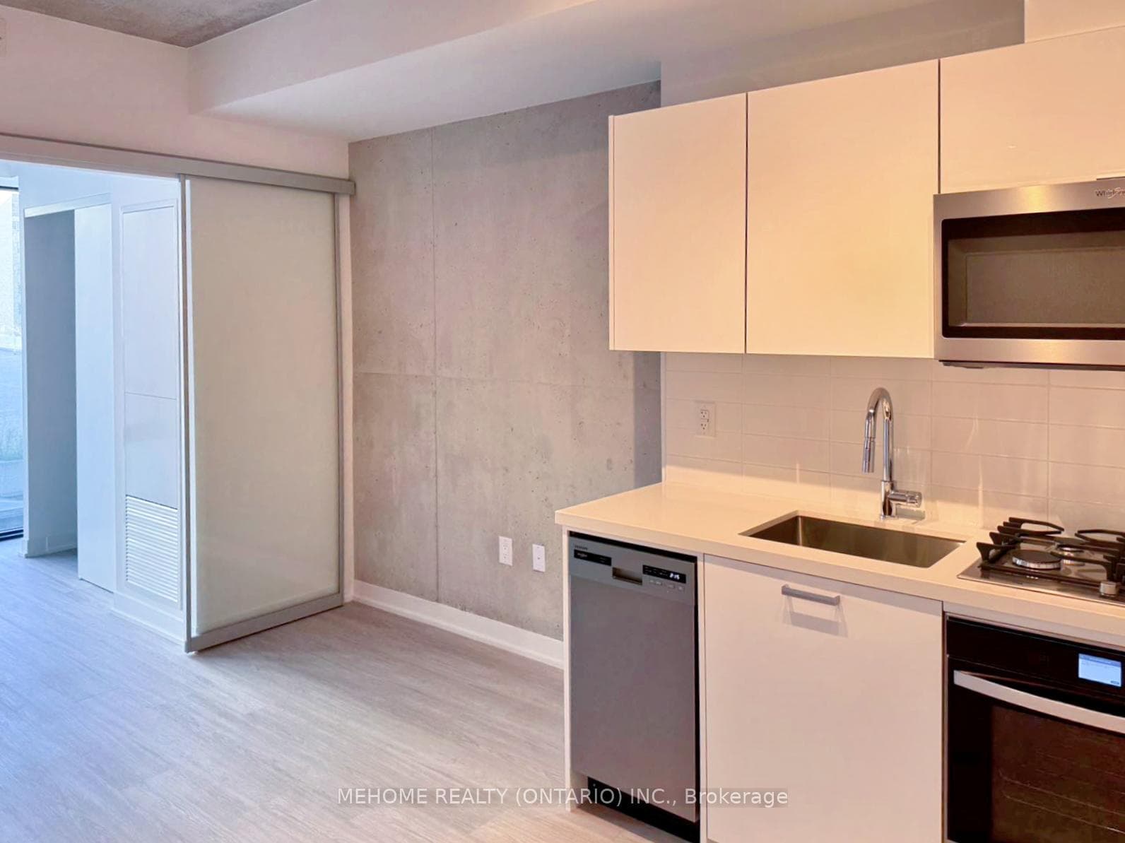 195 McCaul Street Unit 612 photo 7