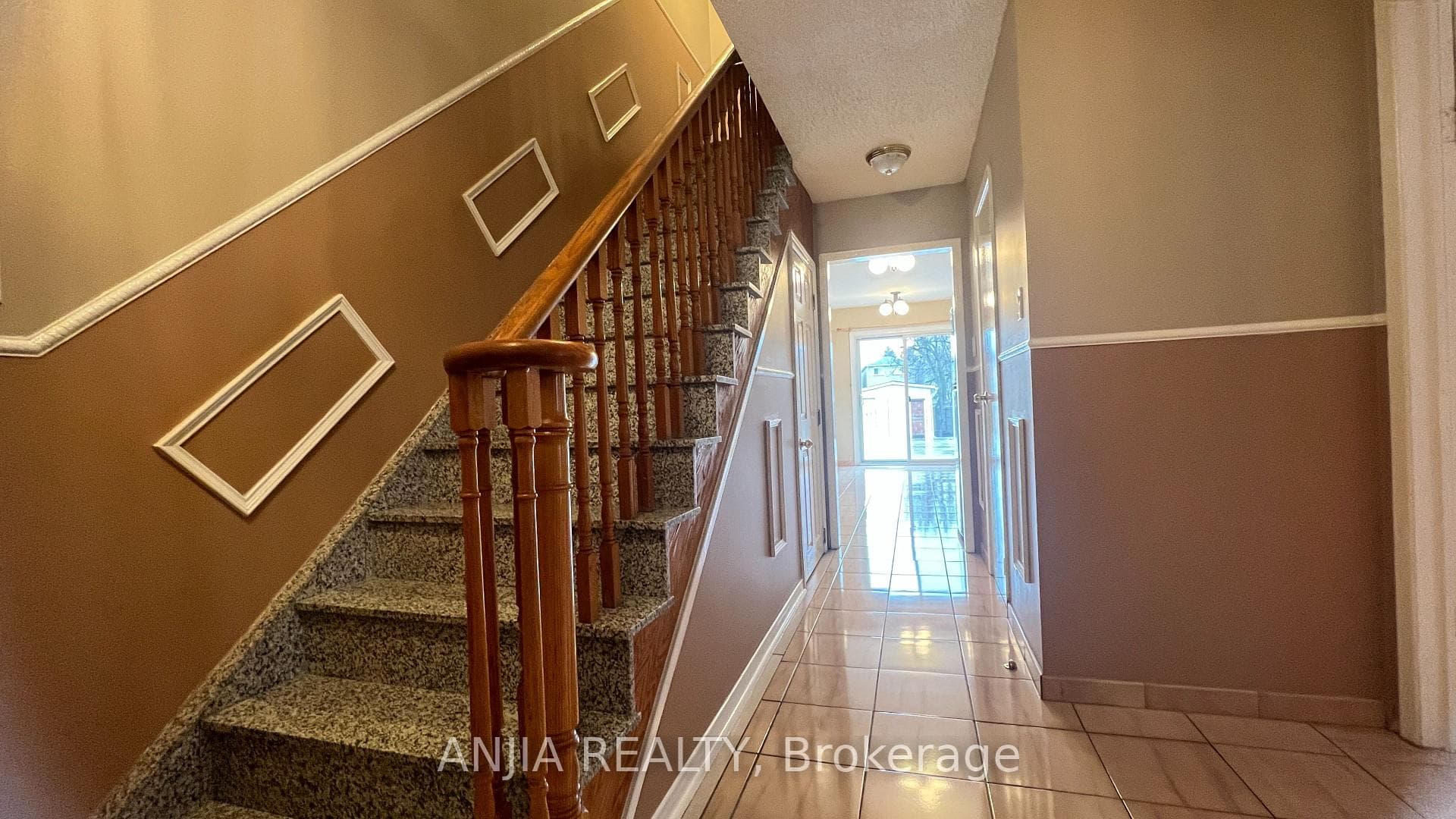 5 Forbes Crescent photo 2
