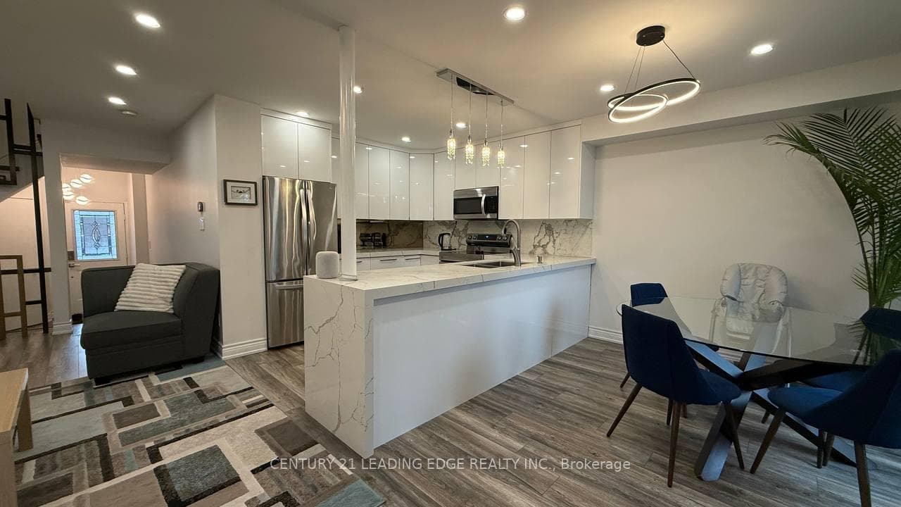 48 Jays Drive photo 2
