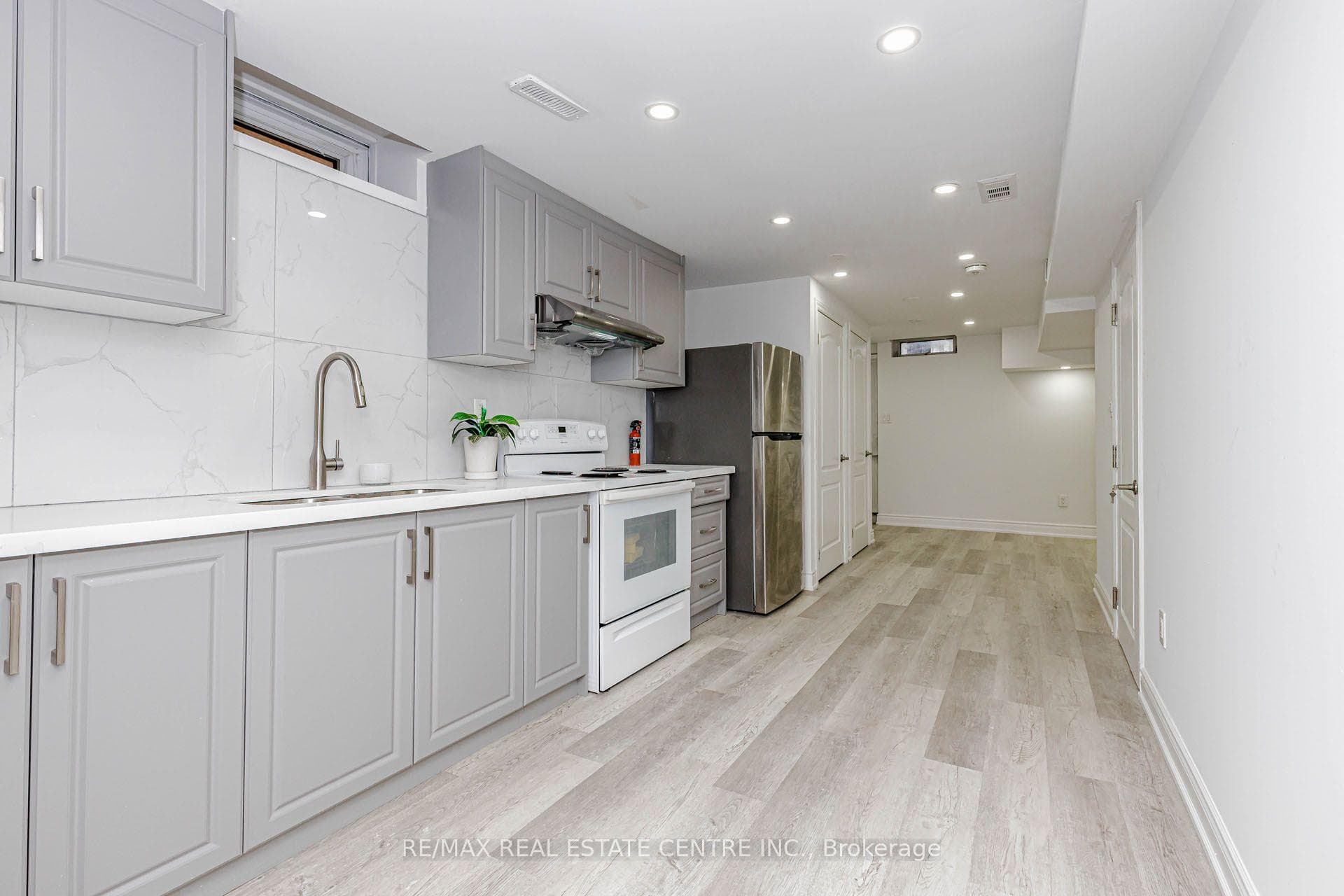 17 Scotia Drive Unit #2 photo 9