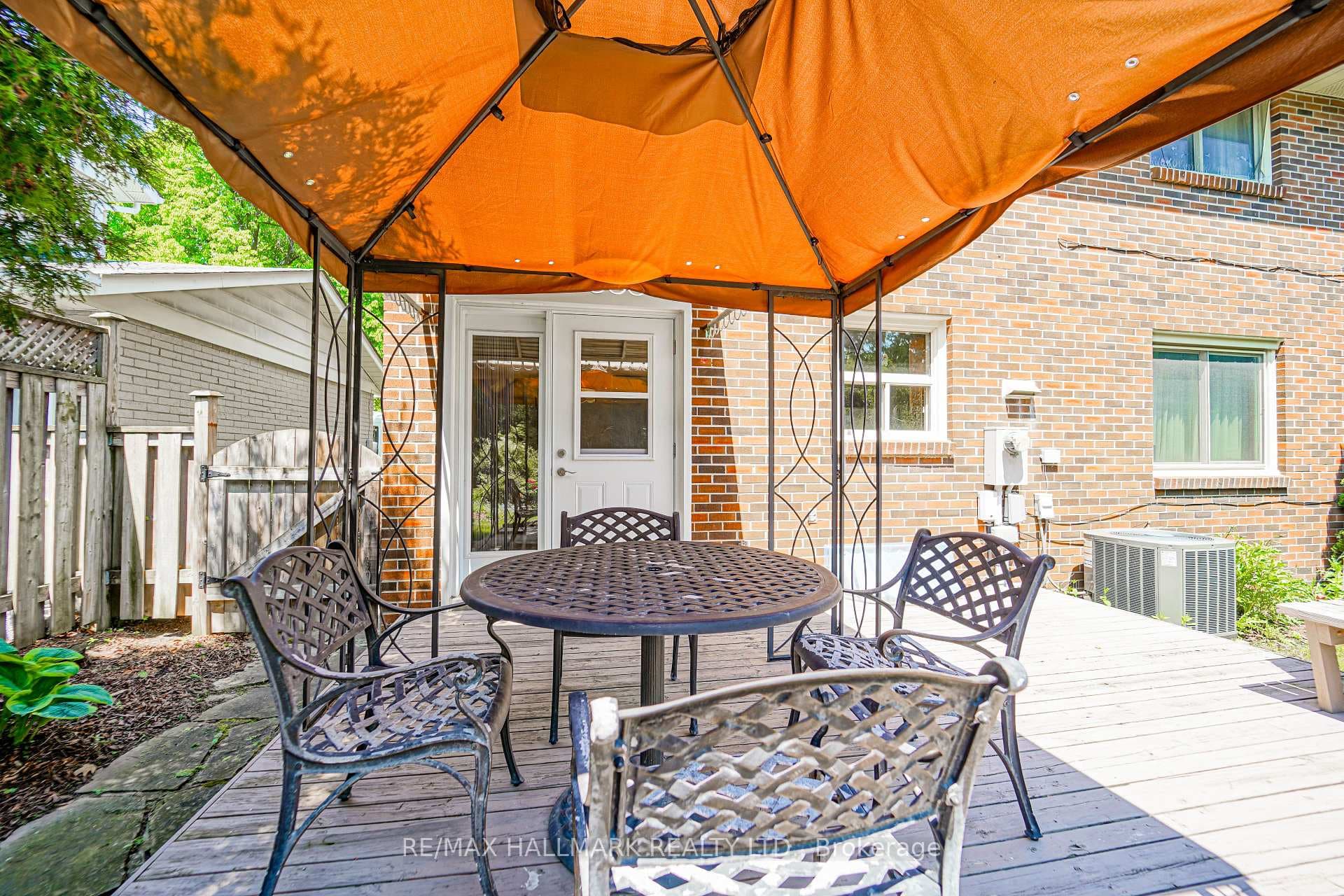 14 Castledene Crescent photo 36