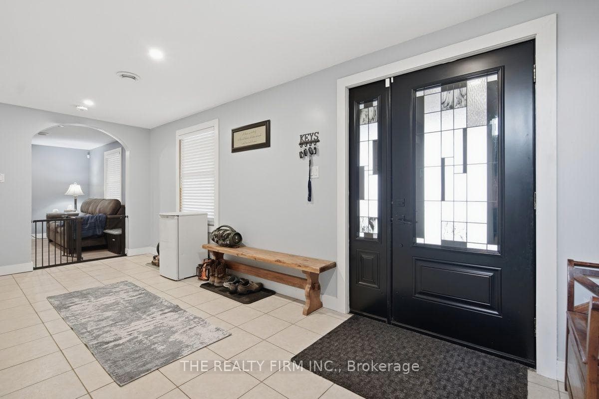 808 Elginfield Road photo 10
