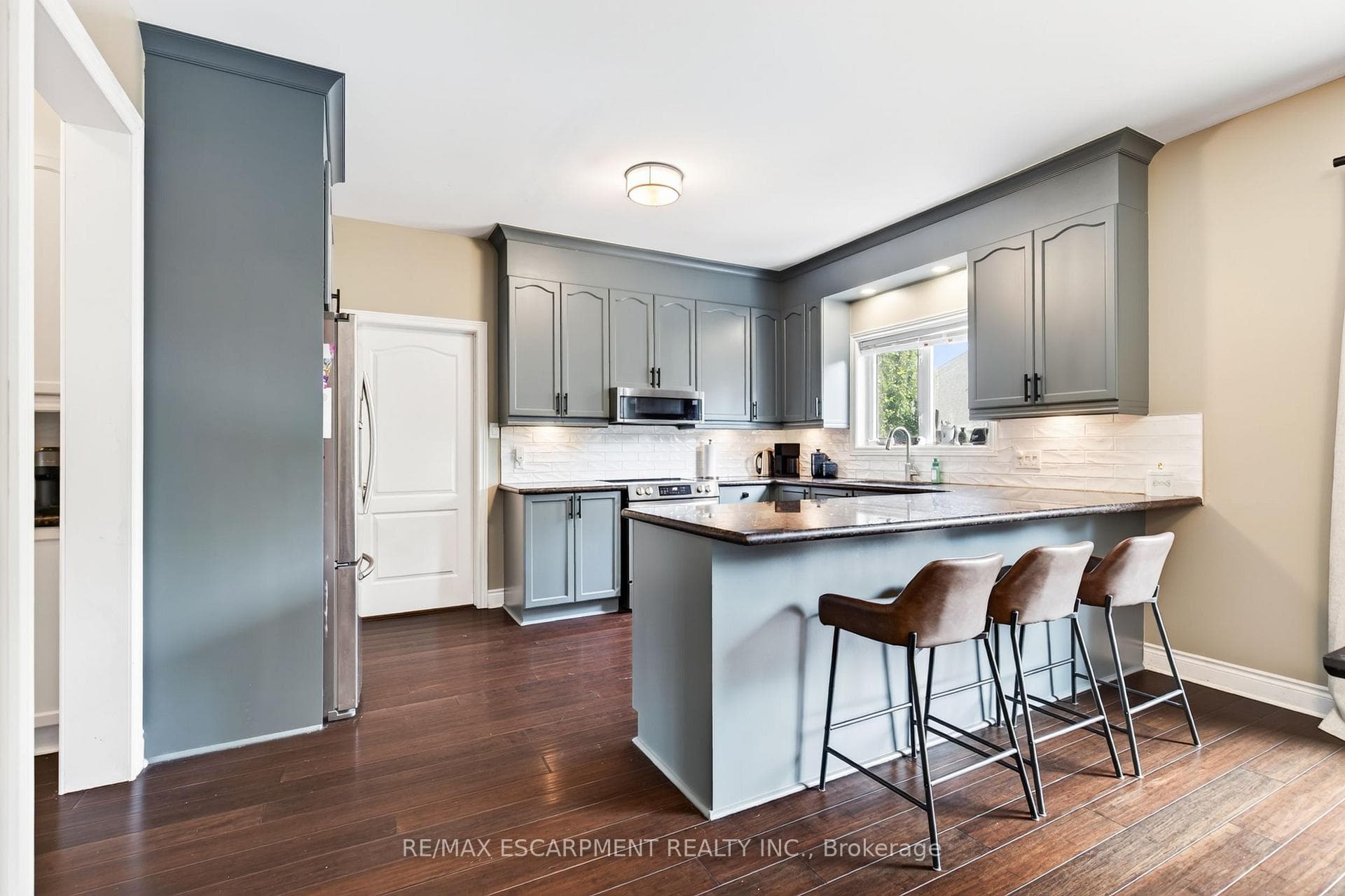 16 Watercliff Place photo 13