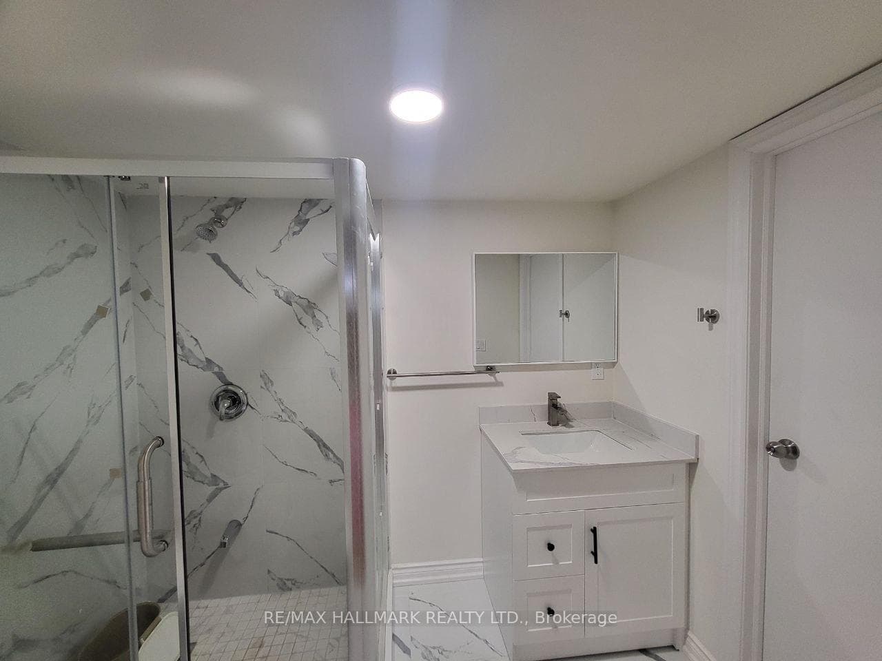 10 Johnson Road Unit Lower photo 18