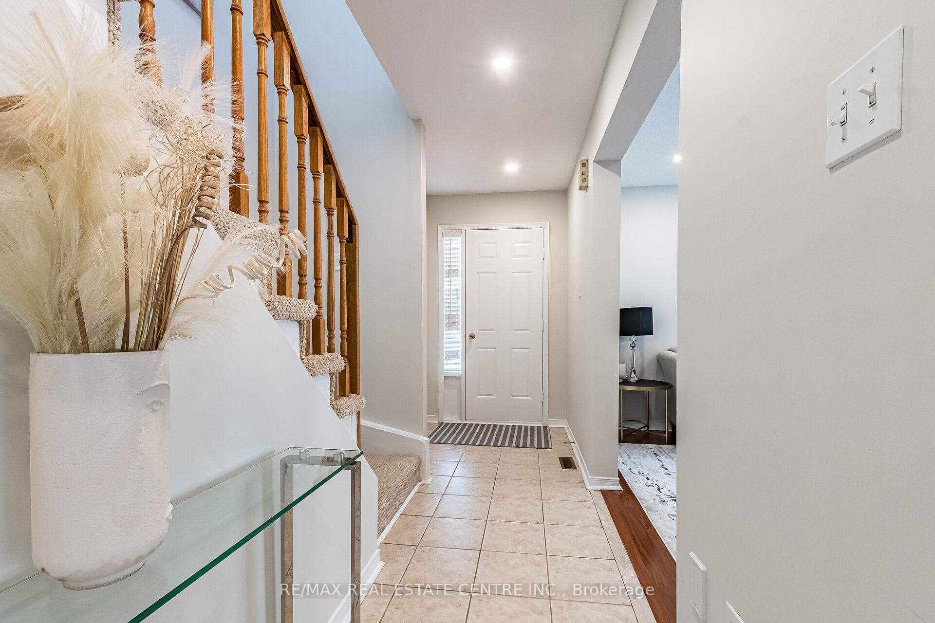 5124 Sunray Drive photo 3