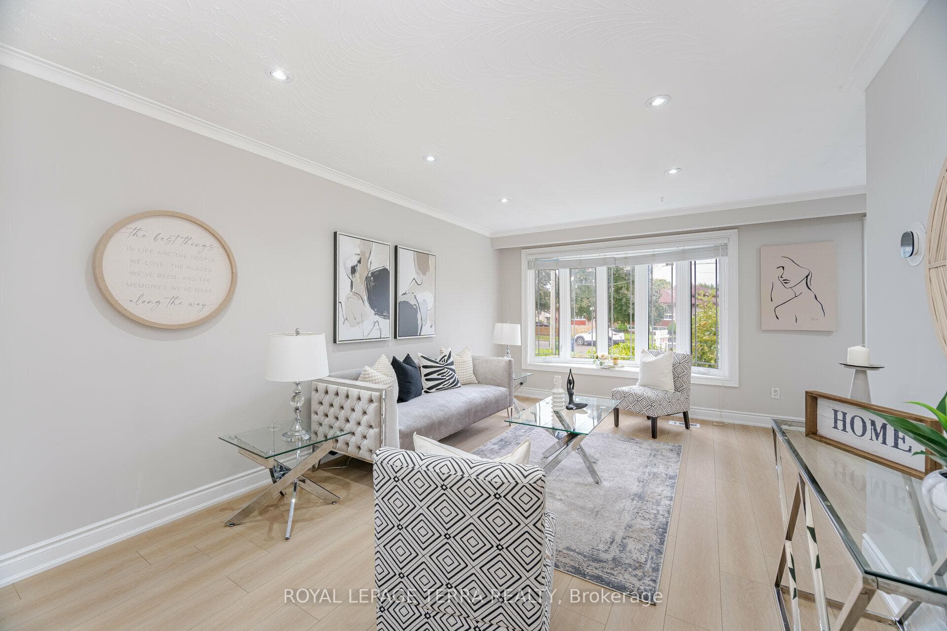 114 Milford Haven Drive photo 5