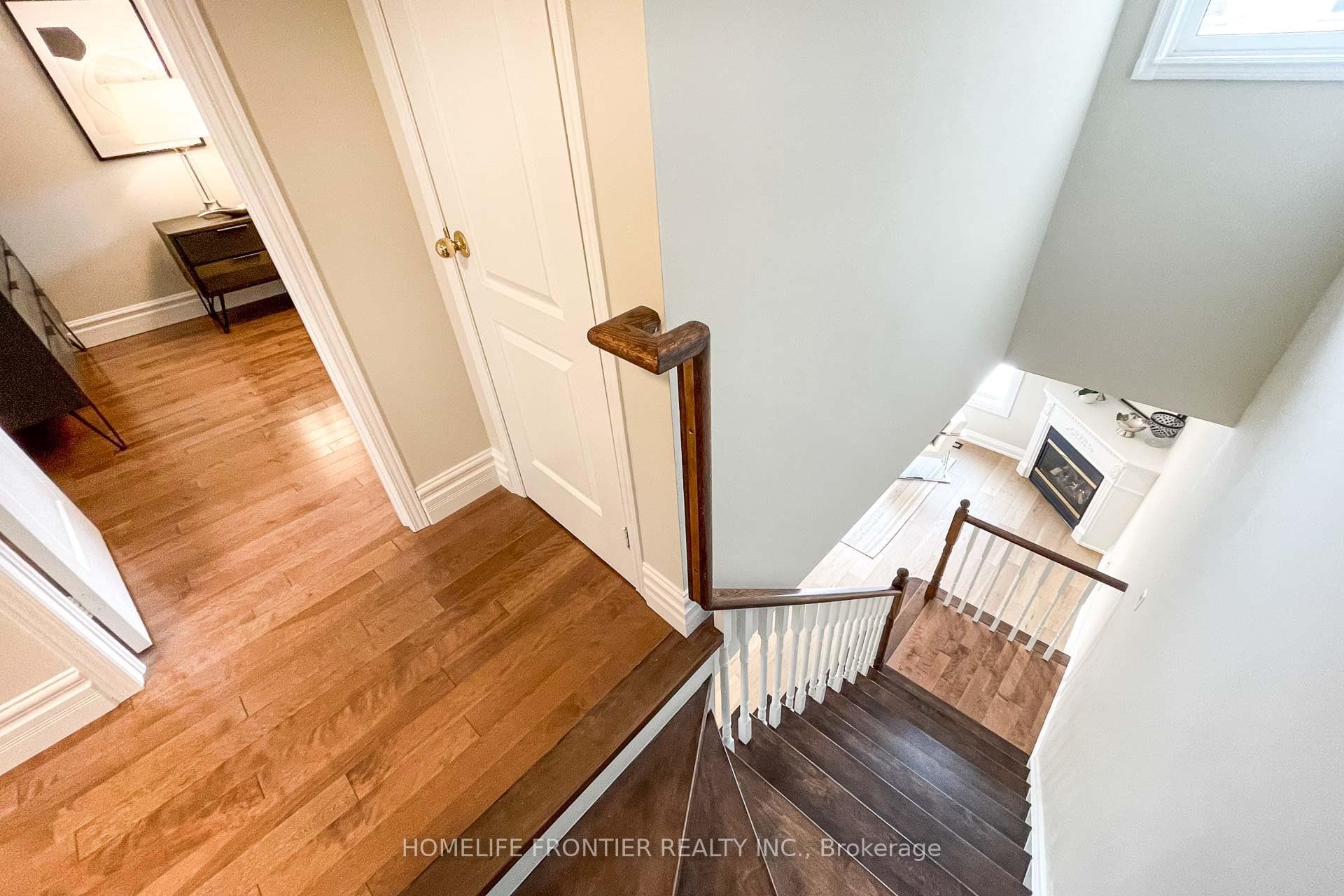 30 Benjamin Hood Crescent photo 19