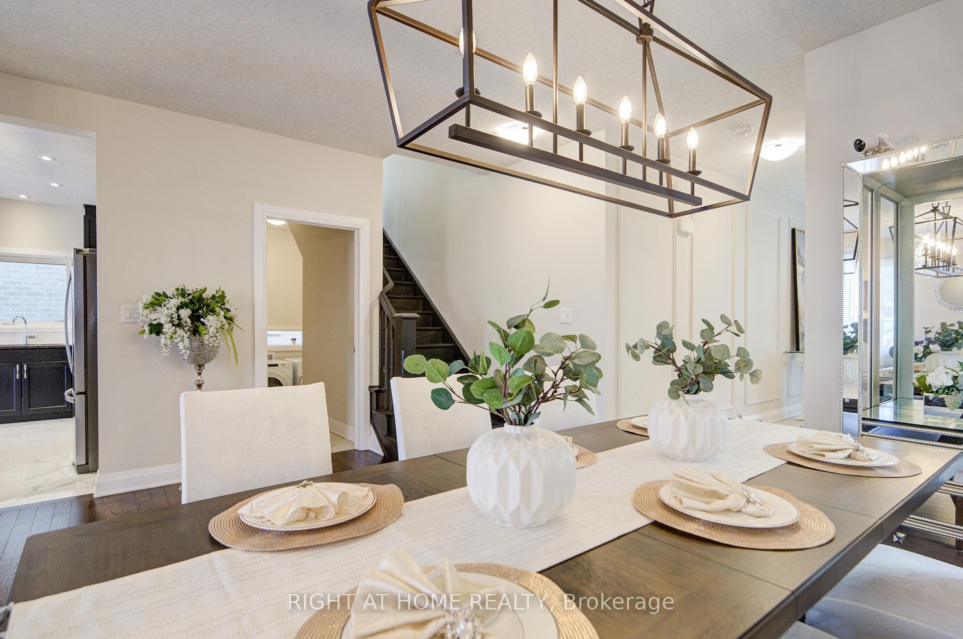712 Wood Lily Street photo 6