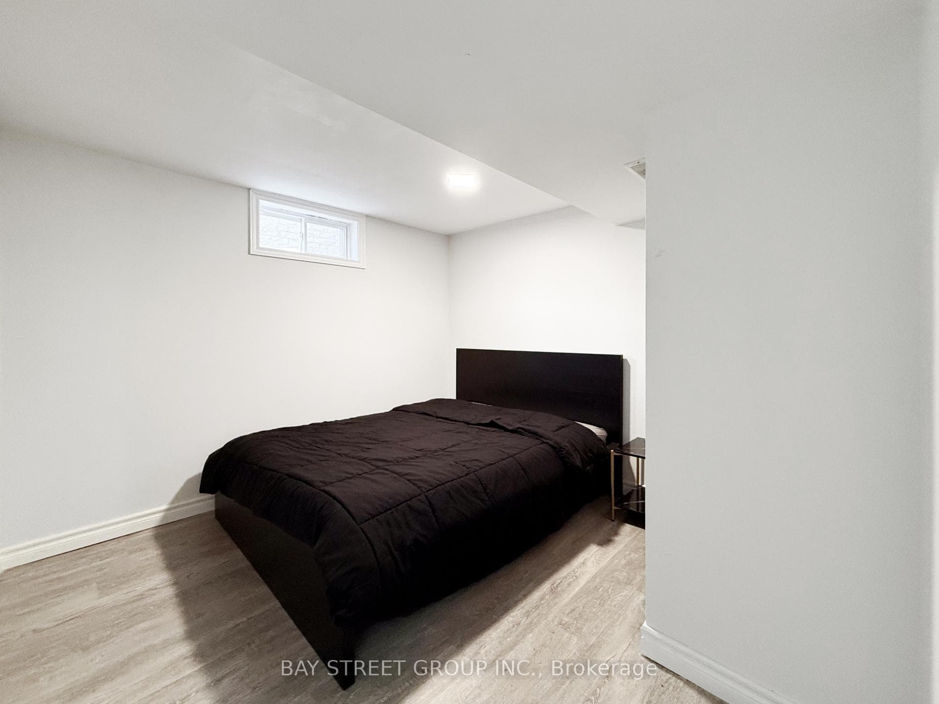 82 Radwell Crescent photo 26