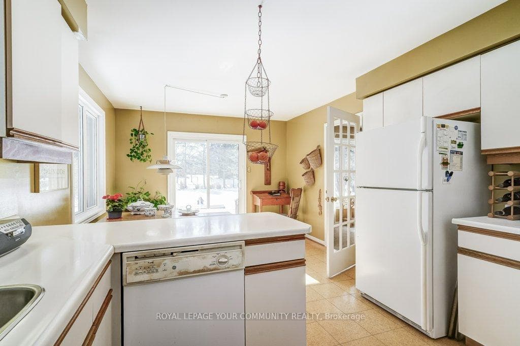 103 East Humber Drive photo 12