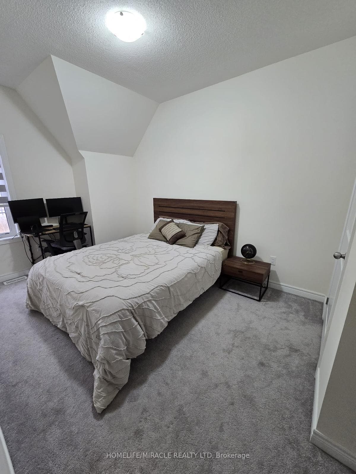 106 Fruitvale Circle photo 11