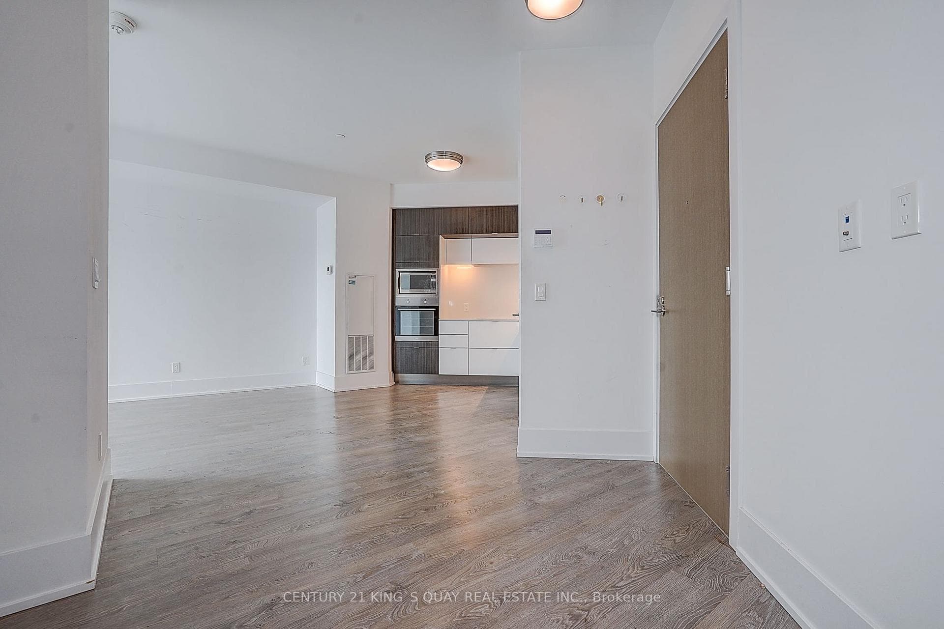 1 Edgewater Drive Unit Ph01 photo 37