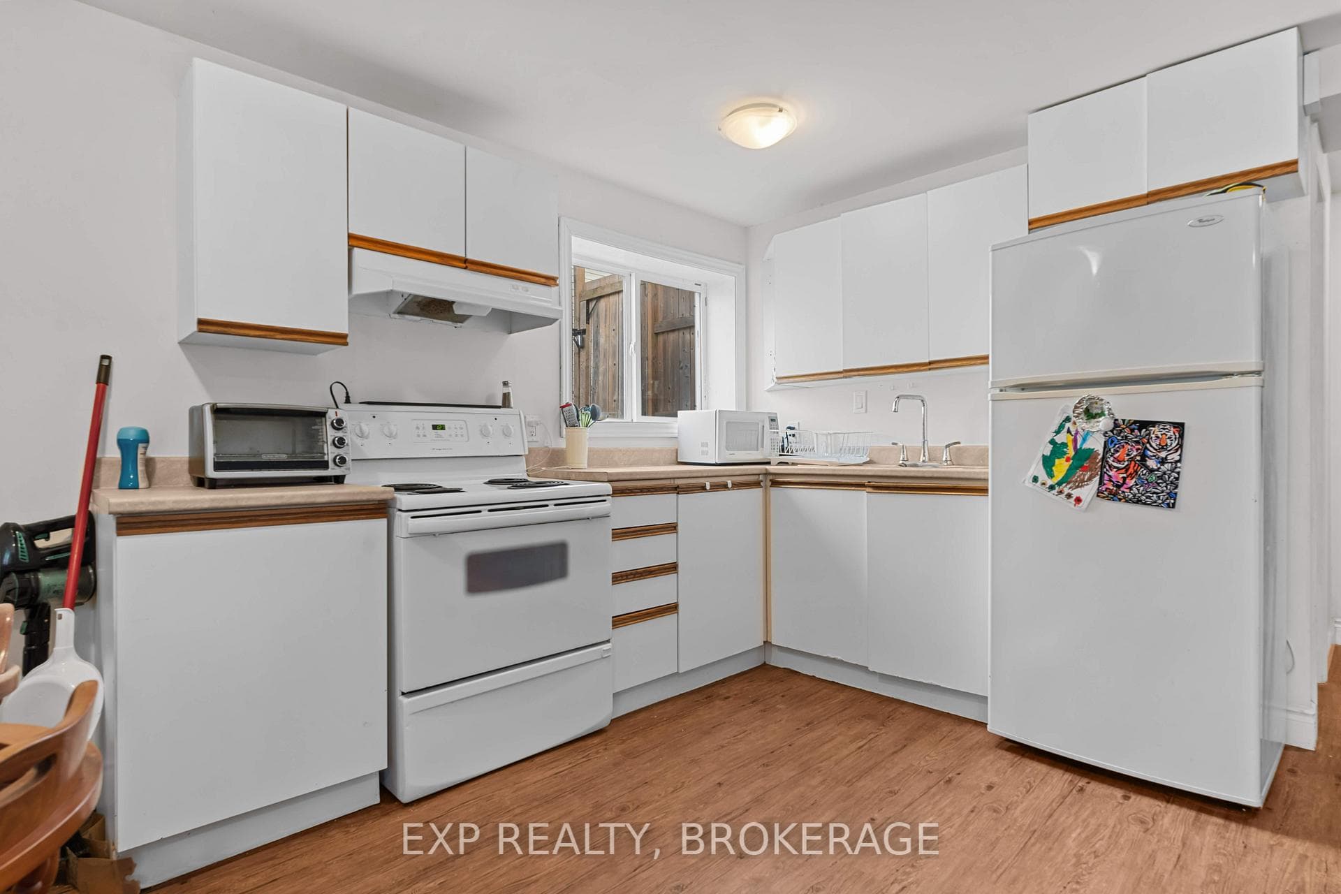 223 GUTHRIE Drive photo 33