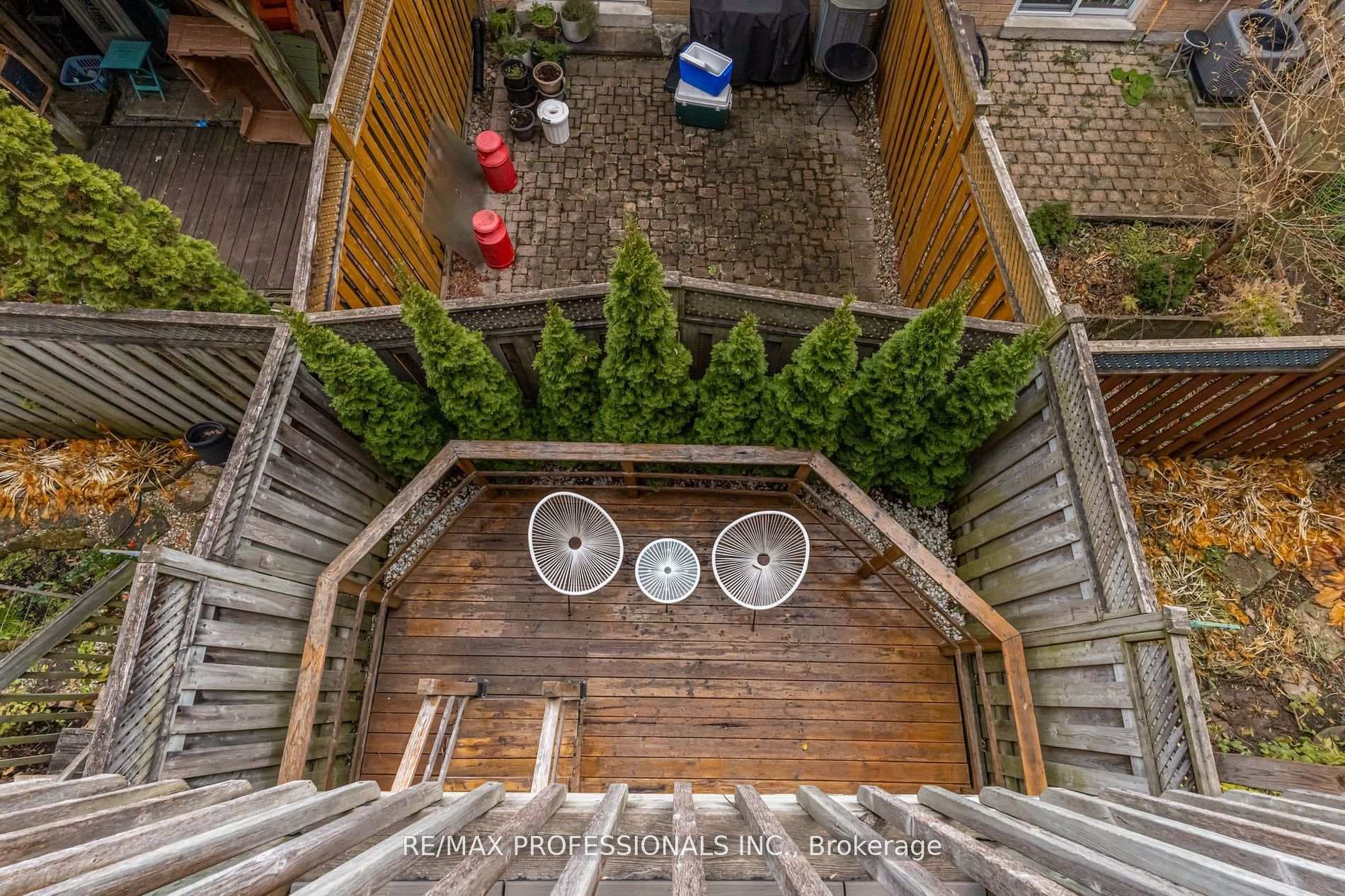 105 Harbourview Crescent photo 41