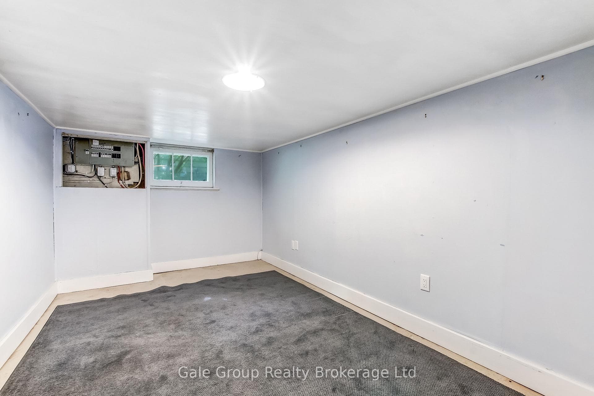 457 Brant Street photo 14