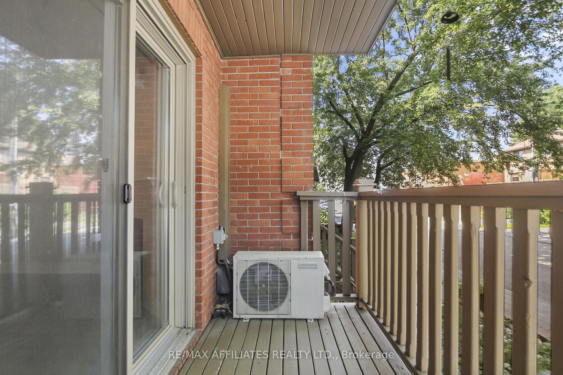160 Bruyere Street Unit 1 photo 35