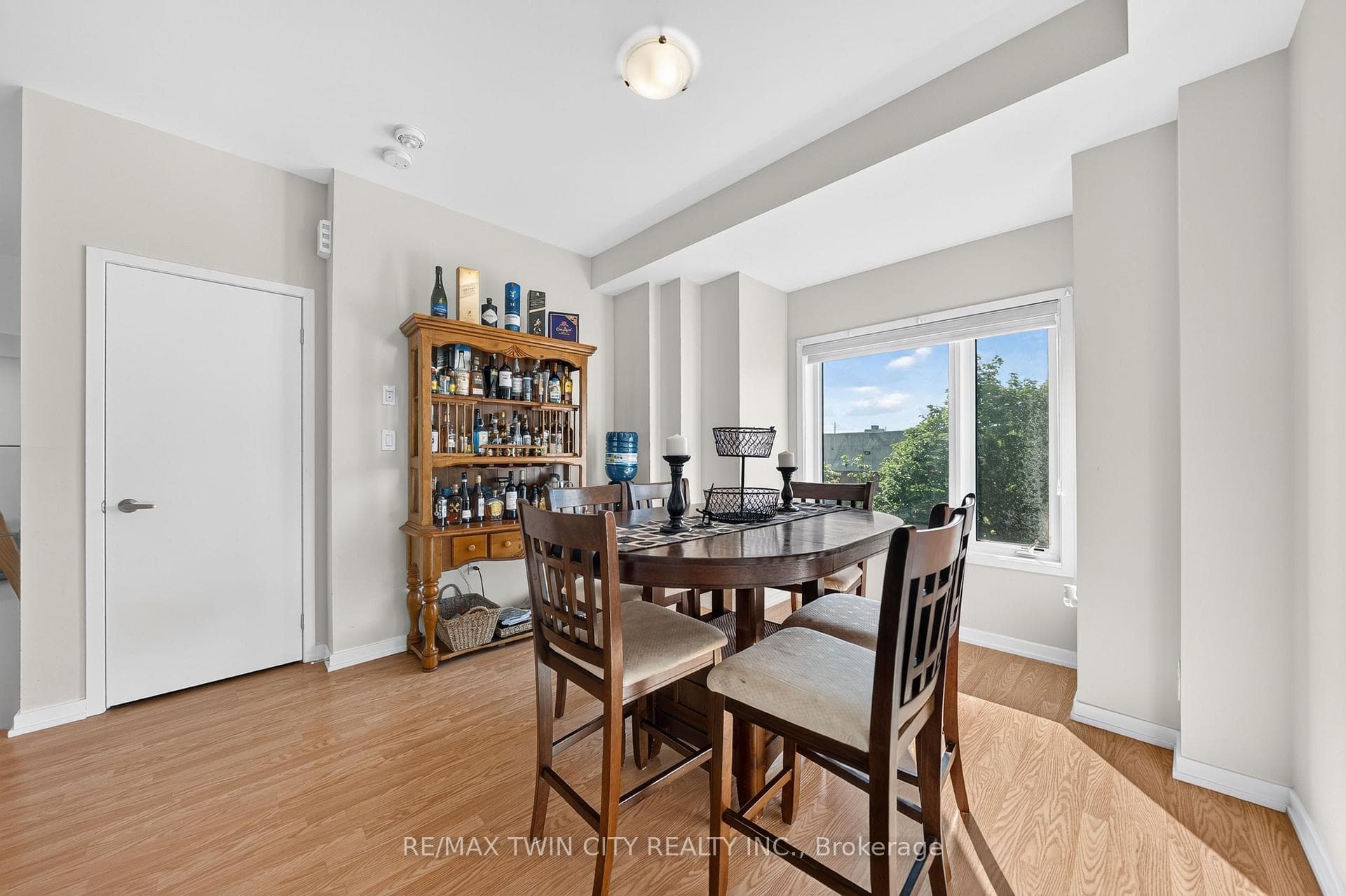49 Lambert Lane photo 5