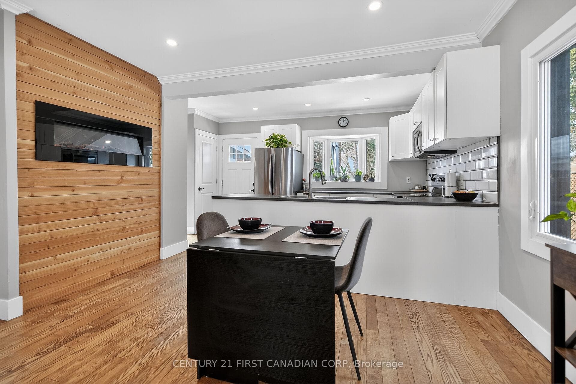 557 Boler Road photo 8