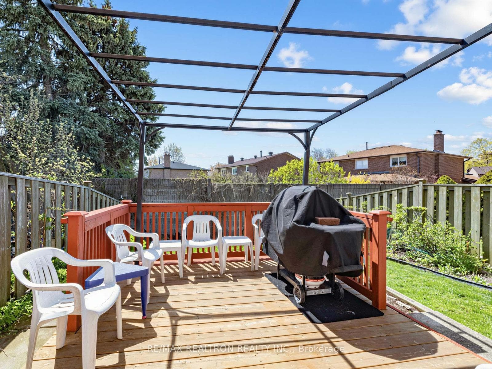 73 Swinton Crescent photo 32