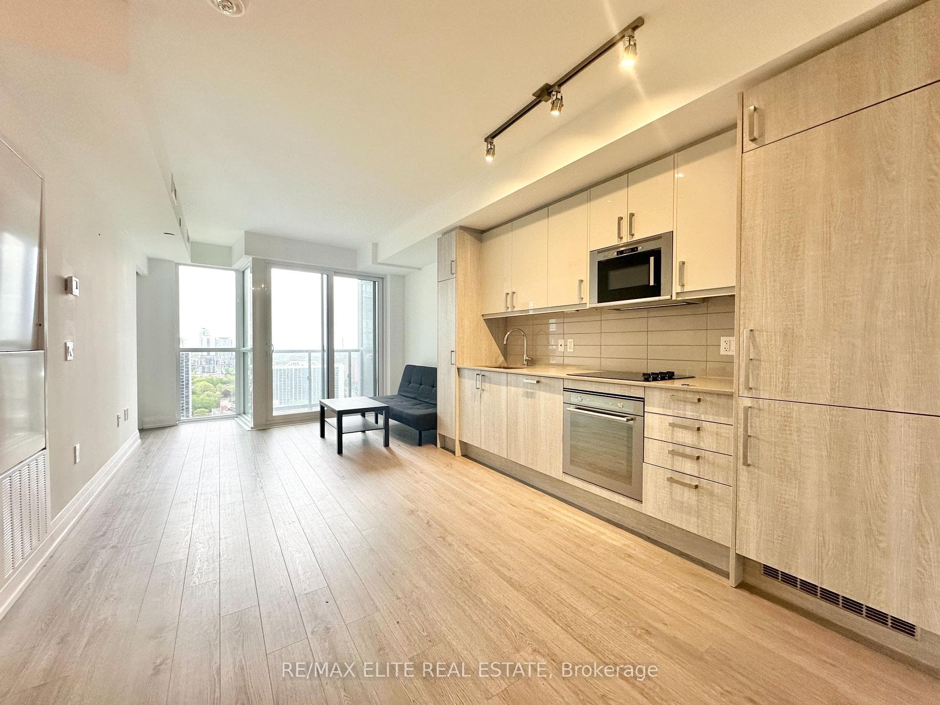 77 Mutual Street Unit 2410 photo 5