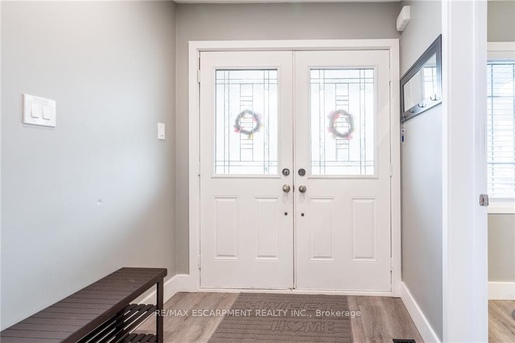 56 Whitwell Way photo 3
