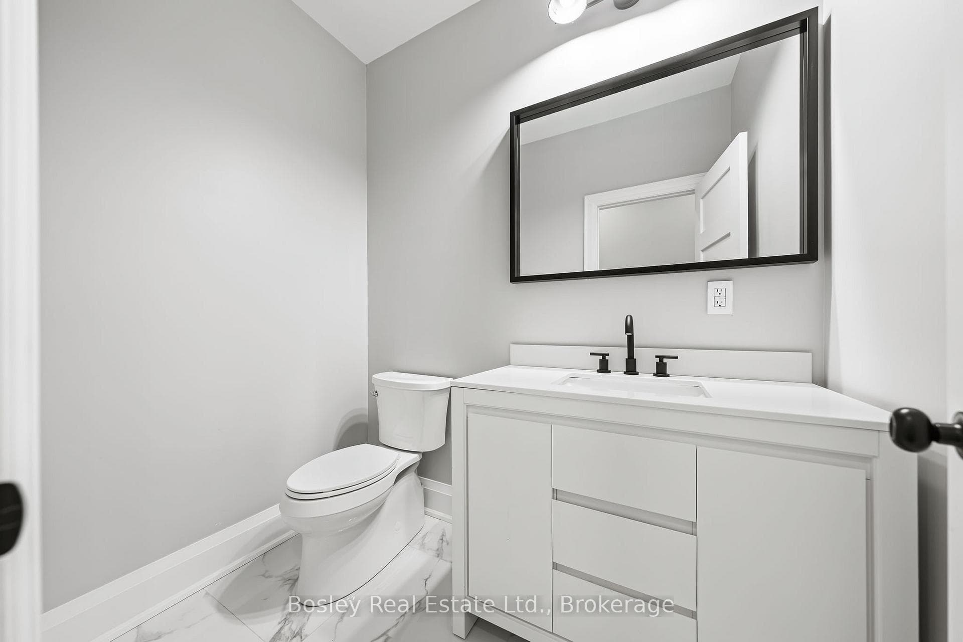 47 Whitcombe Way photo 17