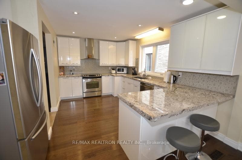 257 Betty Ann Drive photo 23