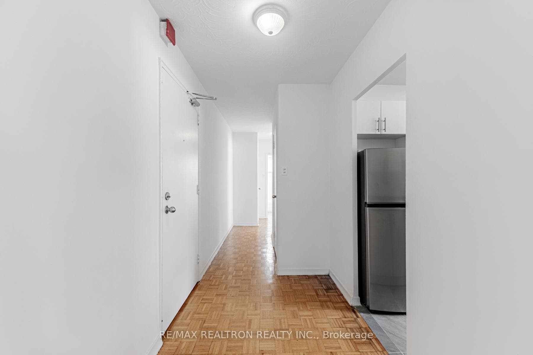 165 Colborne Avenue Unit 202 photo 2