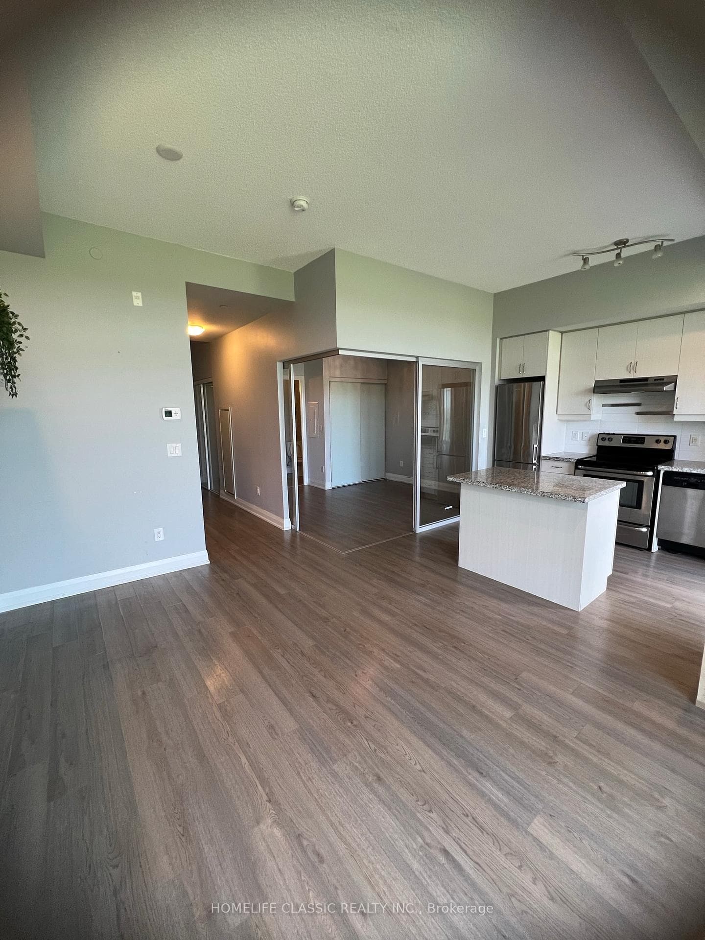 8763 Bayview Avenue Unit 630 photo 16