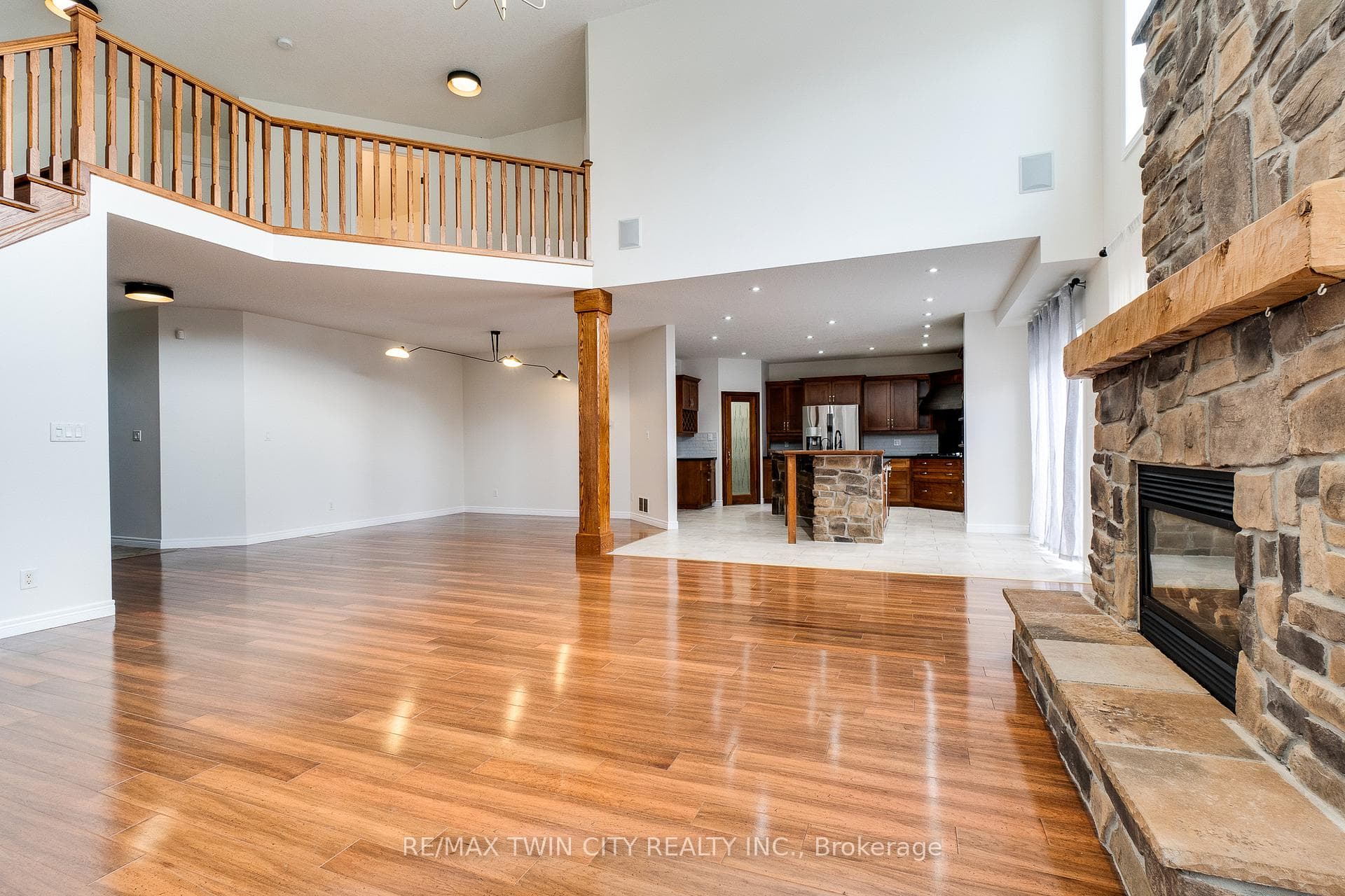 158 Water Street photo 7