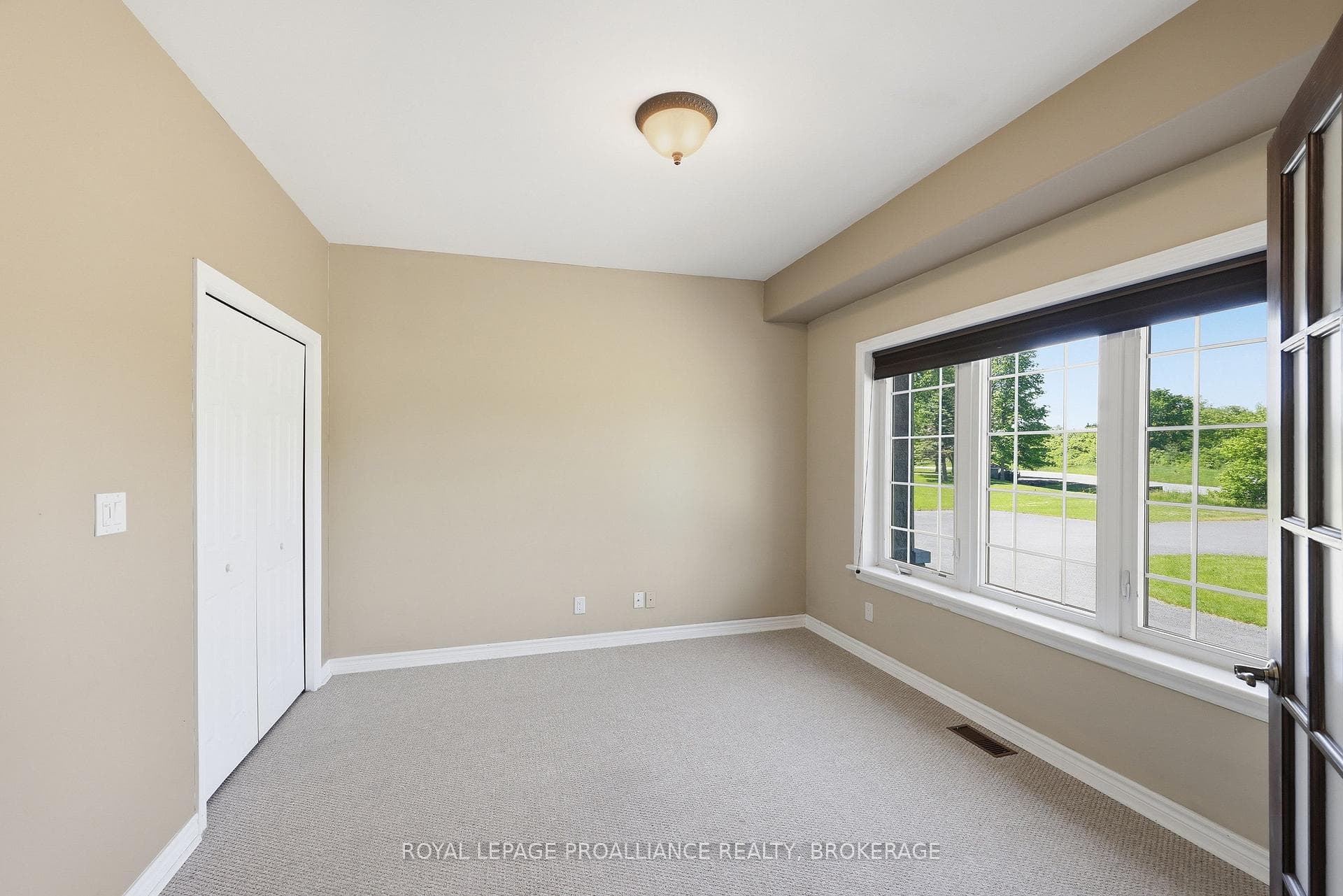 1461 English Way photo 11