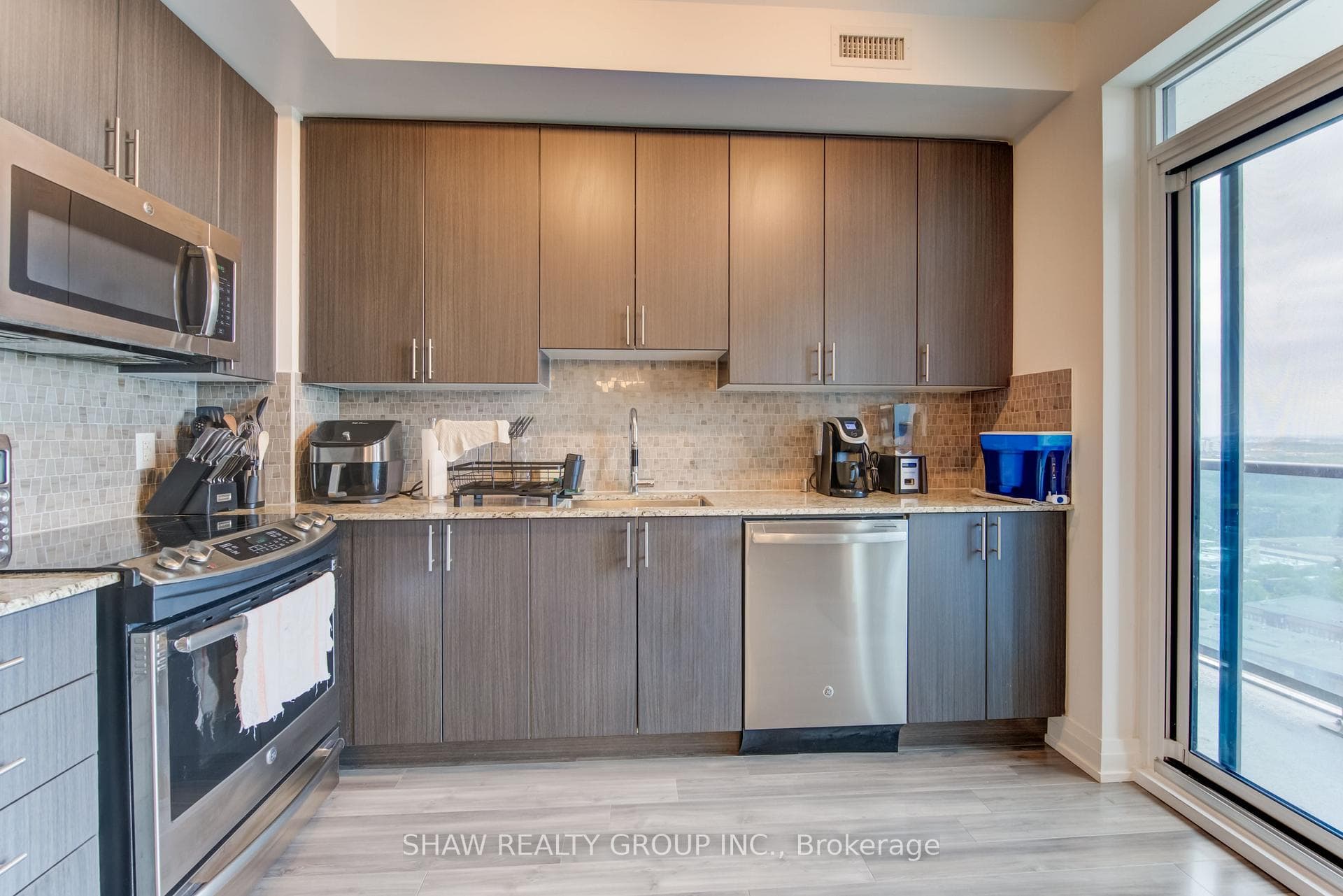7167 Yonge Street Unit PH302 photo 8