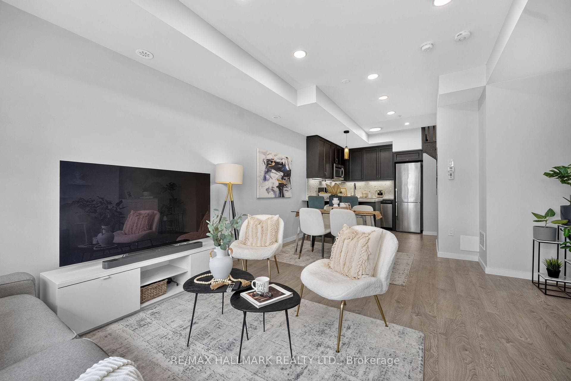 1711 Pure Springs Boulevard Unit 508 photo 7
