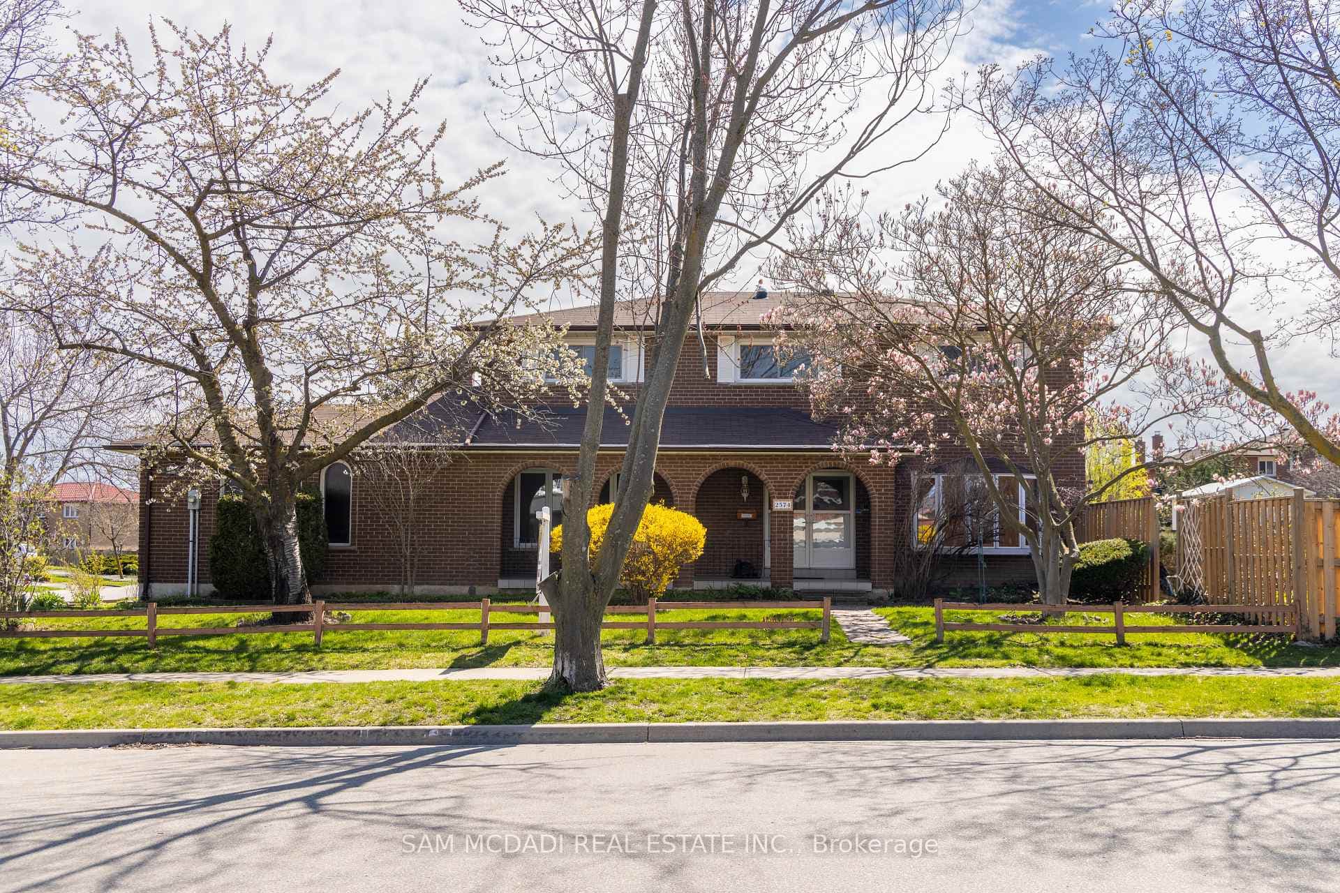 2574 Morrison Avenue photo 1