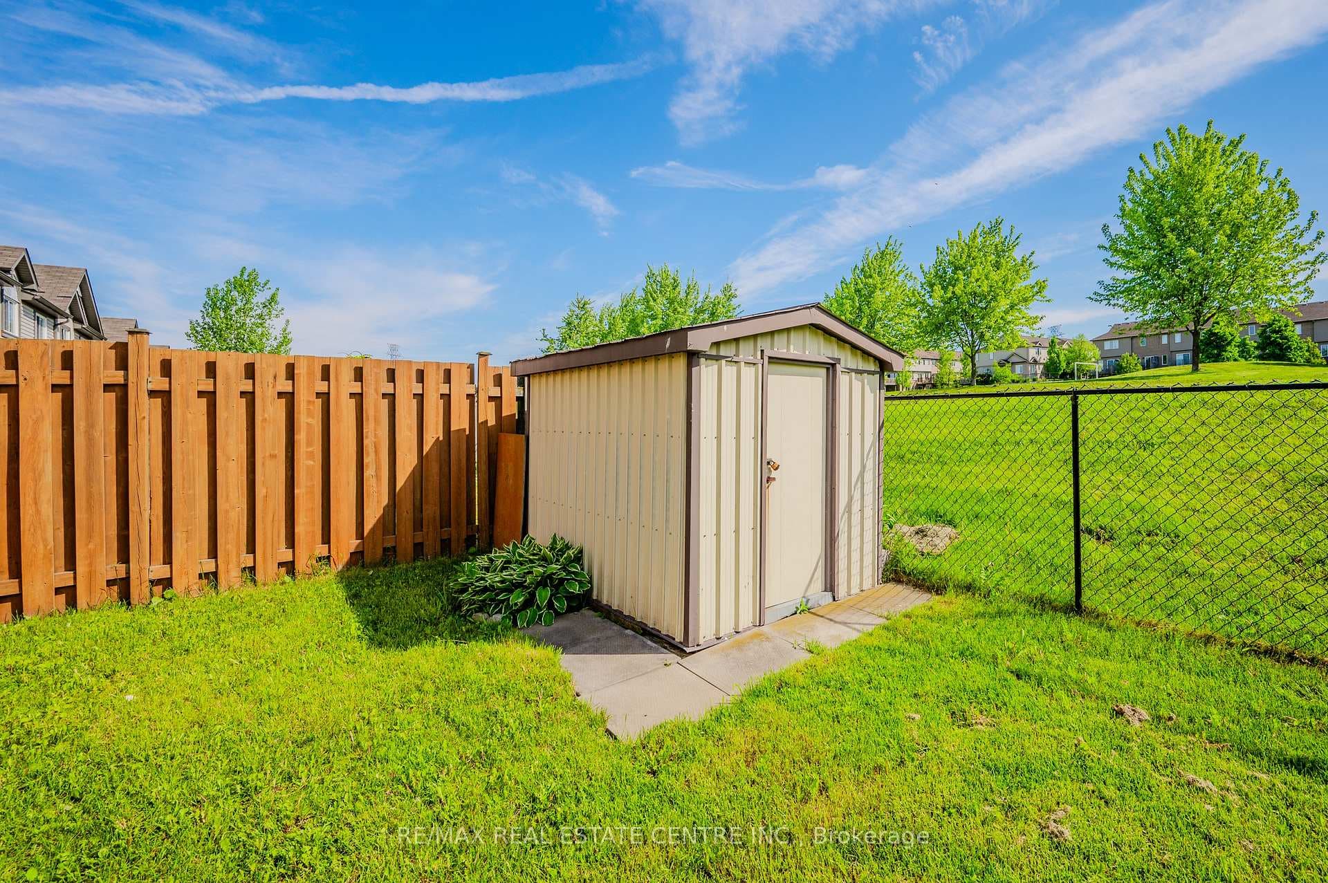 253 Prosperity Drive photo 33