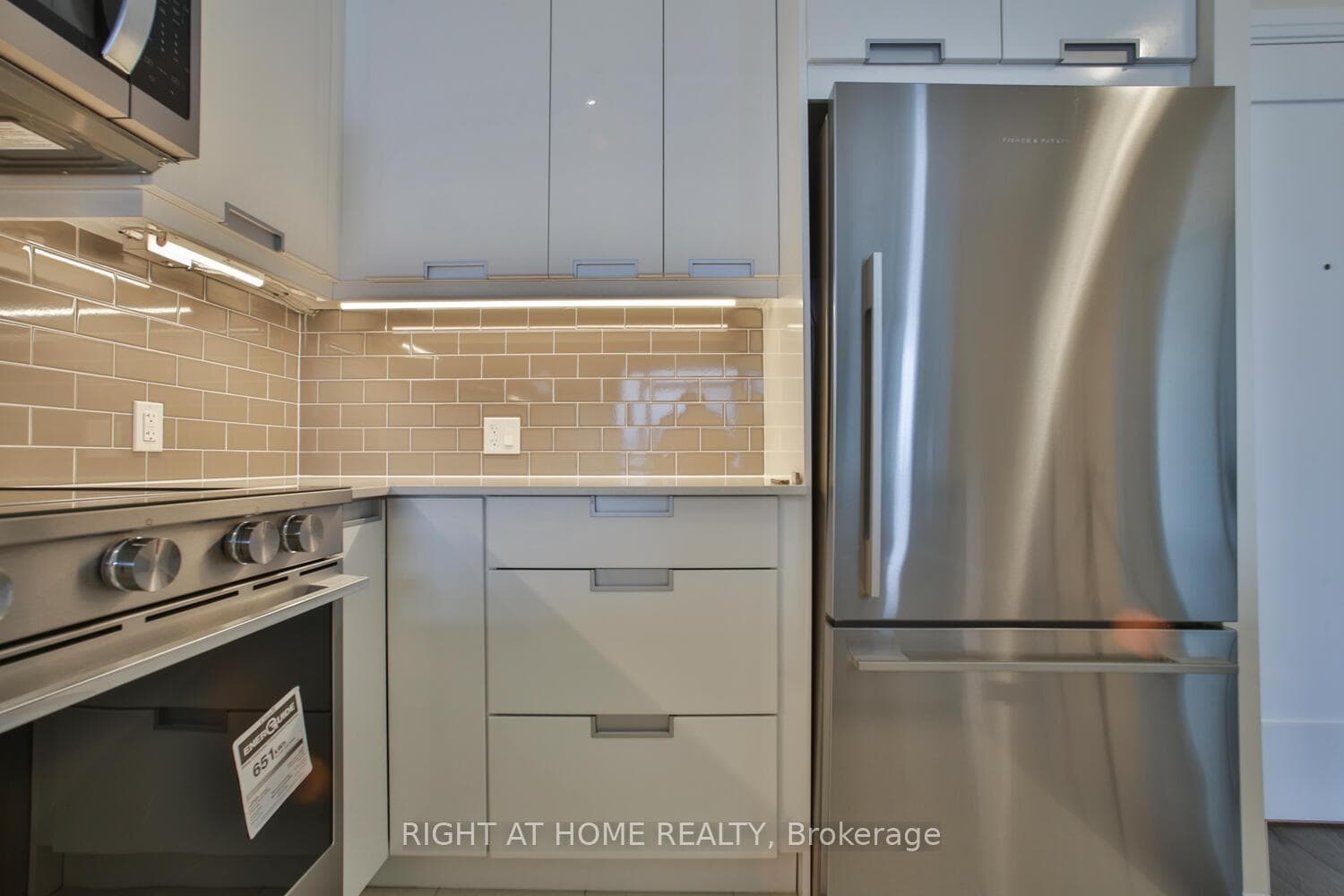 35 Watergarden Drive Unit 312 photo 17