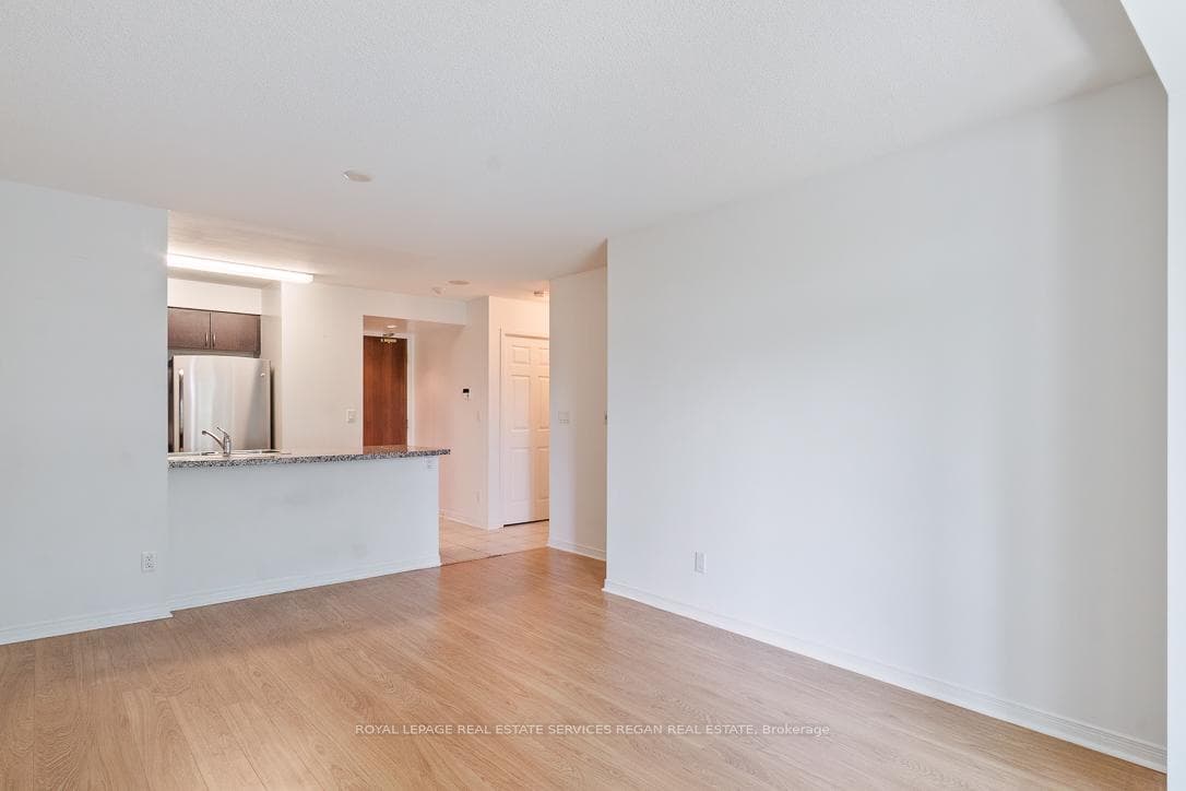 4900 Glen Erin Drive Unit 207 photo 12