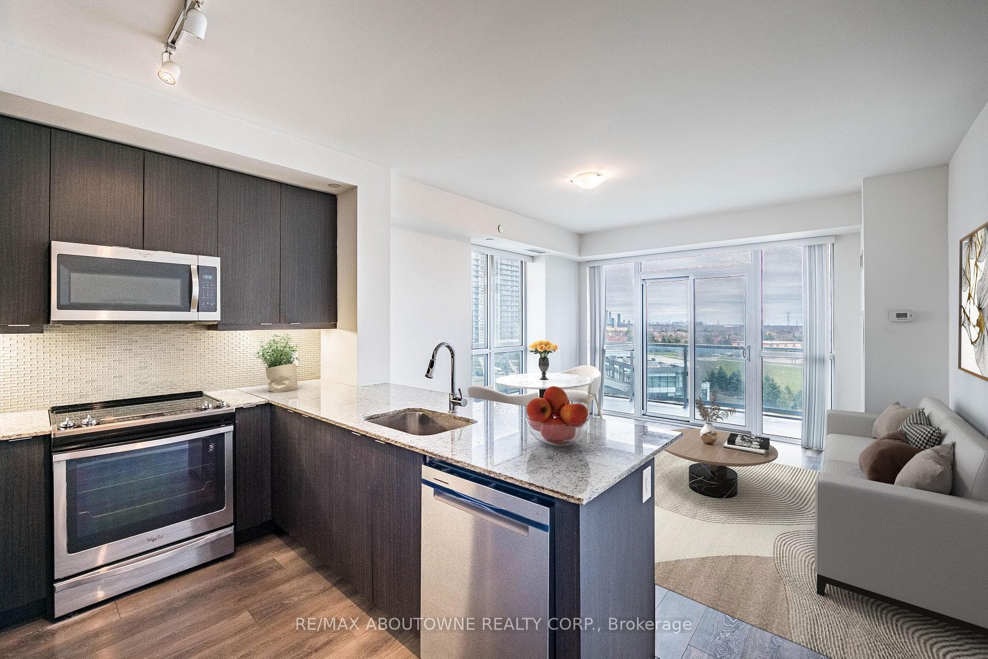 4633 Glen Erin Drive Unit 704 photo 9